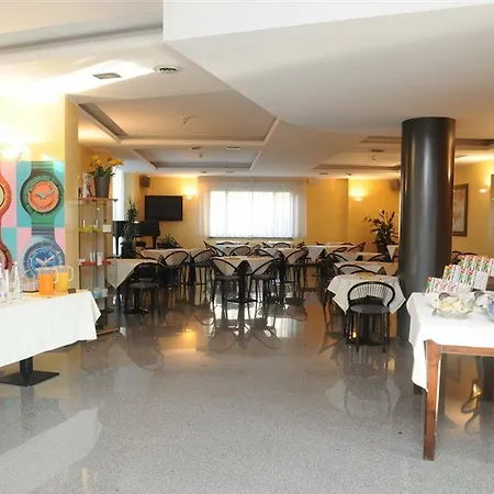 מלון Del Riale 4*